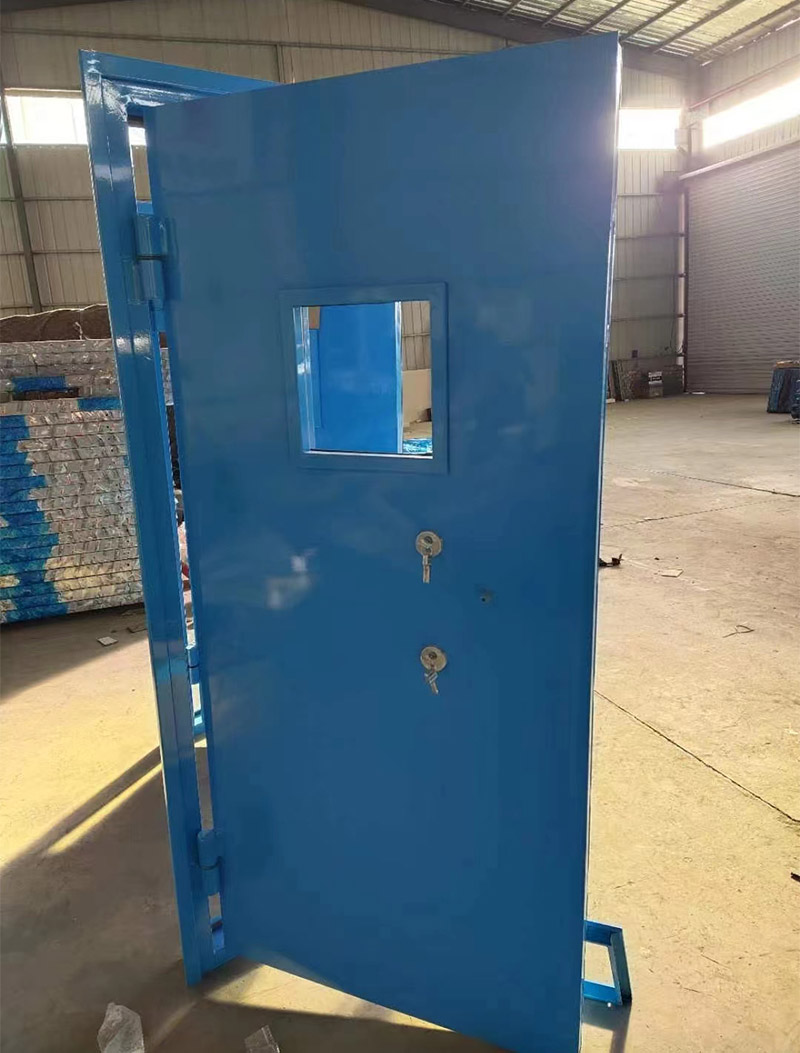 �����T�������T��